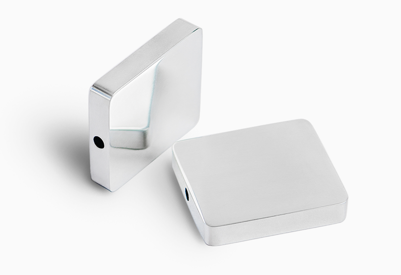 Underarm electrodes made of aluminum to treat excessive sweating of underarms. 